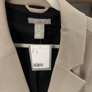H&M Women's Beige Blazer
